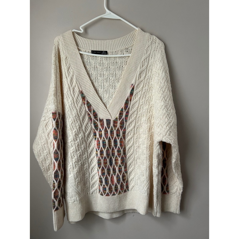 Black Tape Cream Cable Knit V Neck Sweater Multi Color Diamond Pattern Size‎ L